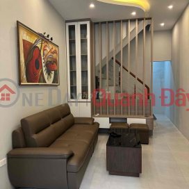 4-storey house for rent on Thai Thinh Street, Dong Da District, Hanoi 31m2, 4 floors, 3 bedrooms, only 12 Million _0