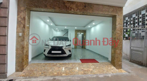 NEW CORNER HOUSE - HO TUNG MAU STREET - CONNECTING ALLEY - PRIME LOCATION FOR BUSINESS - ELEVATOR - 5 METERS FROM THE MAIN STREET _0