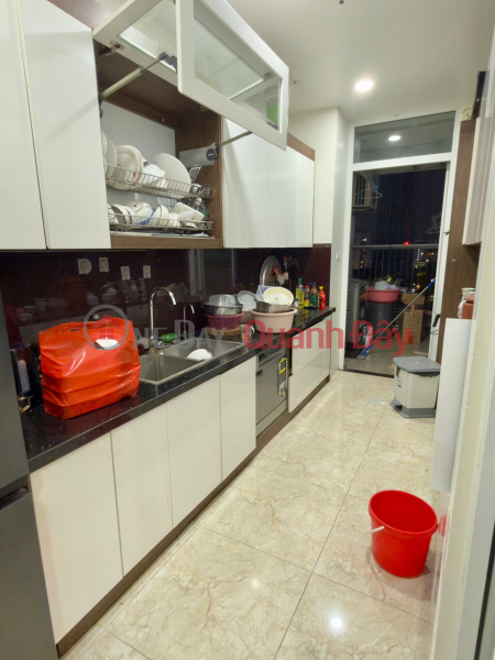 đ 11.2 Billion | Luxury apartment A10 Nam Trung Yen, 94m², 3 bedrooms, stunning interior, slightly over 11 billion VND.