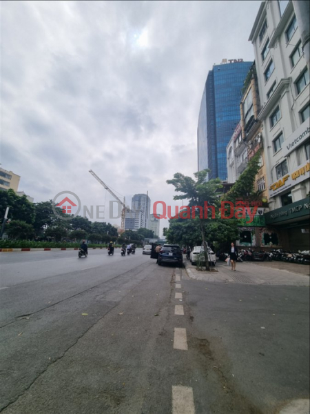 BA DINH DONG DAI CENTER.2463. NEIGHBORS OF BAO SON HOTEL. VINCOM NGUYEN CHI THANH NGUYEN. LOCATION Sales Listings