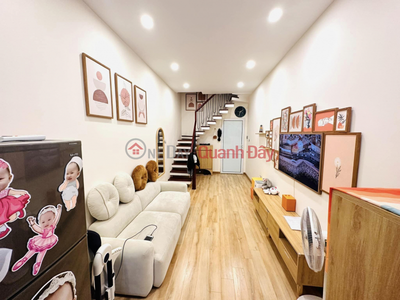 KIM NUU BEAUTY HOUSE, DISTRICT, CAR NEARLY, HIGH RESIDENTIAL AREA, SUONG 38m x 4T, QUICK 4 BILLION Sales Listings