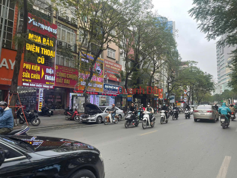 I need to sell a house on Thai Ha alley - The busiest business location on the street, wide sidewalk Vietnam Sales, đ 23.5 Billion