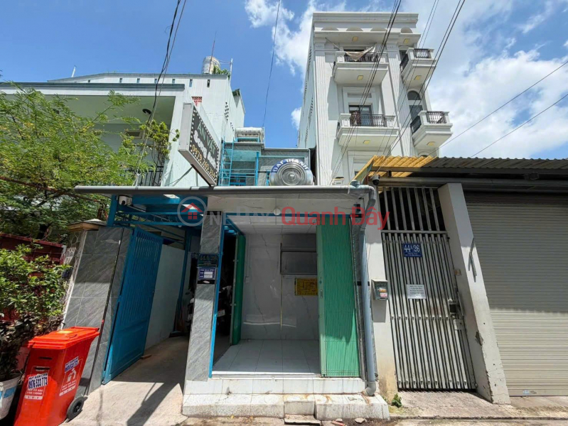 A house generating 360 million VND in rental income, next to Vincom, accessible by car, priced under 10 billion VND. Sales Listings