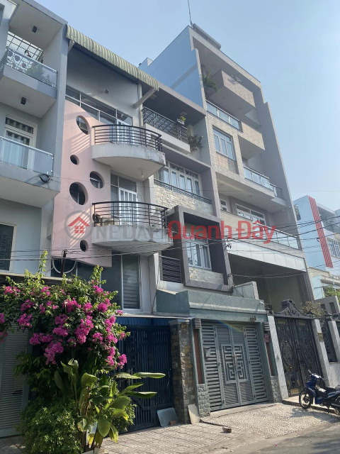 FOR SALE business and commercial house on TAN NUMBER STREET, 3 APARTMENTS LAM VAN BEEN, District7. 80M2(4*20)QUICK 11 BILLION _0