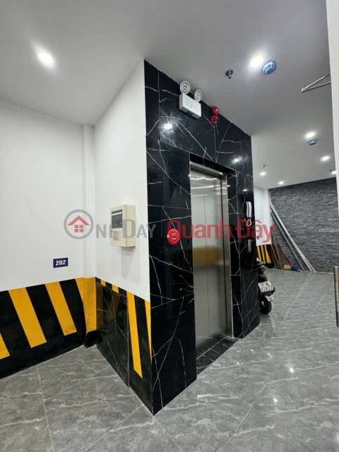 Vương Thừa Vũ 44m 7 tầng thang máy chỉ 12,8 tỷ, nở hậu, đủ nội thất _0