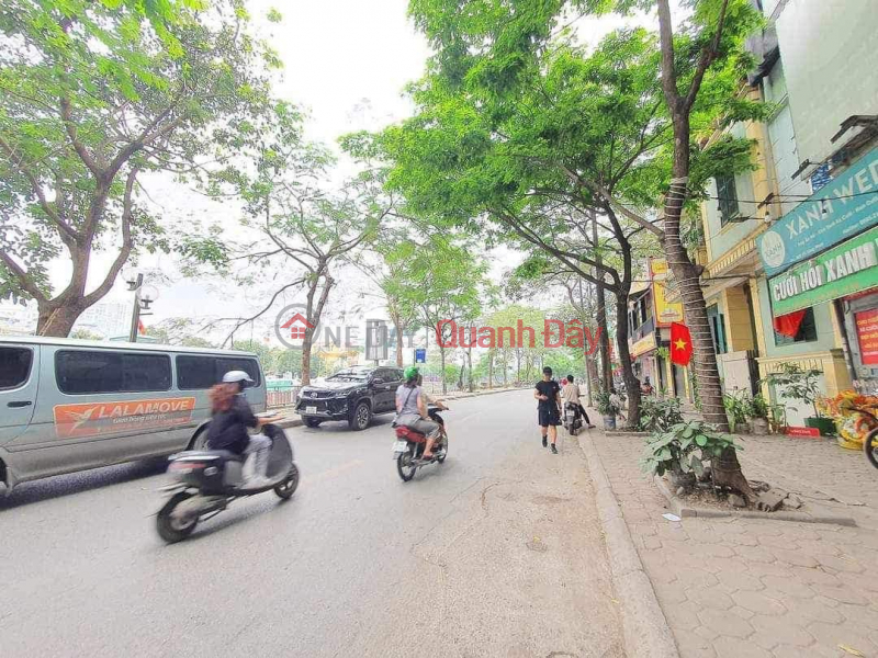 Selling Vu Tong Phan street, wide sidewalk, busy area, corner lot, 7m wide frontage, 93m wide, slightly 22 billion. Sales Listings