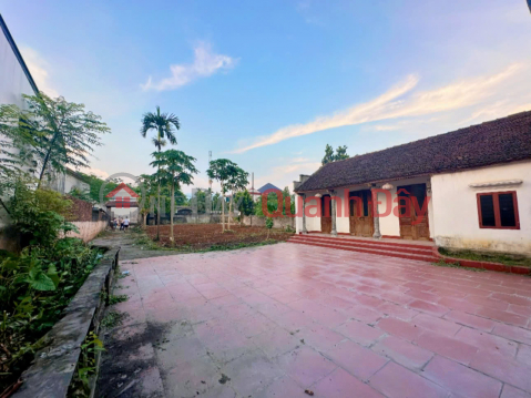 Góc bán đất tặng Nhà khang trang trên đất - 2 mặt tiền trước sau _0