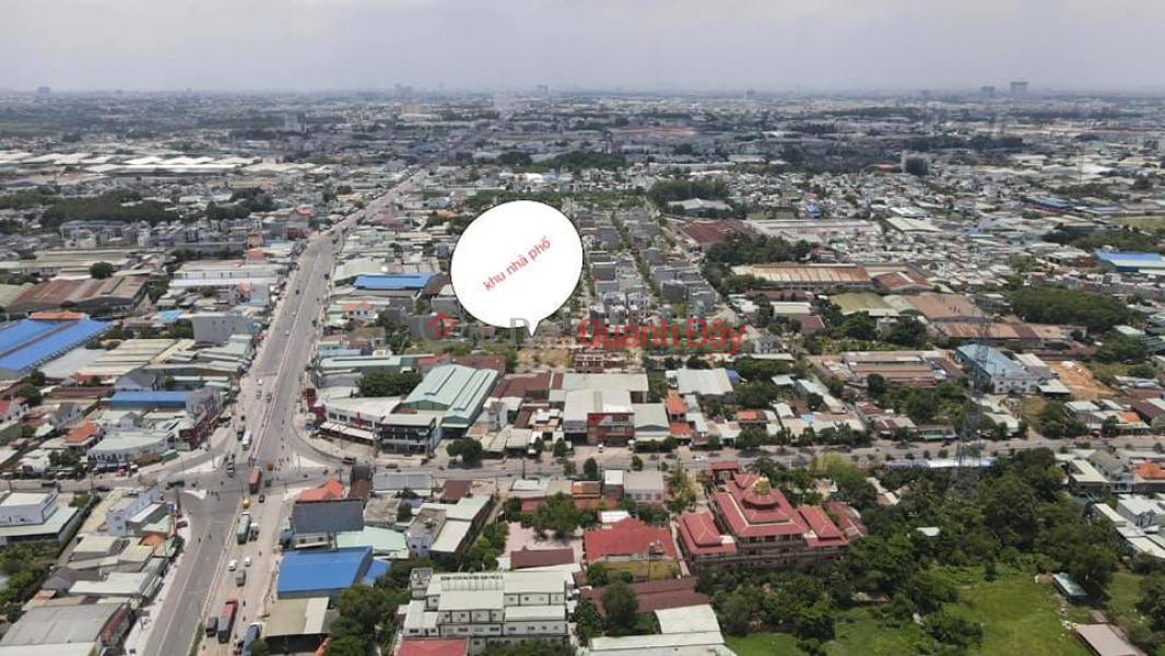 House for sale opposite Phu Phong market, Binh Chuan, Thuan An, convenient for business only 899 million and ready to live. Sales Listings