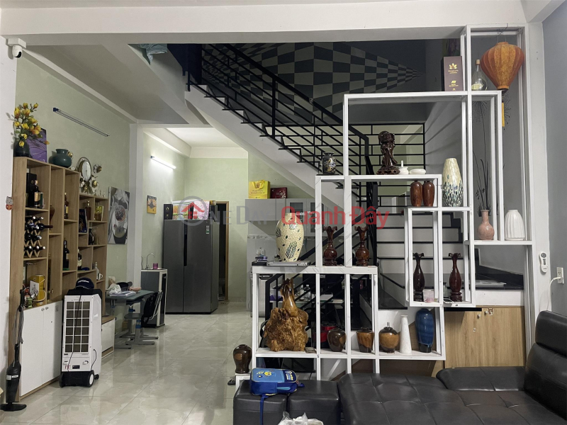 Selling a 2-storey house on Khuong Huu Dung street, Hoa Xuan, Da Nang, cash-strapped, need to sell quickly. Sales Listings