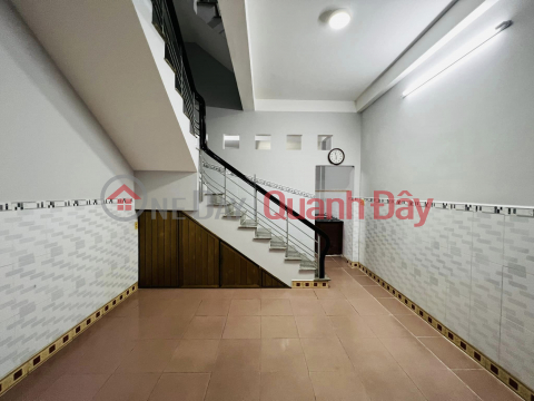 3 storey house LIVE NOW - LOCAL LOCATION - FUTURE OVER THE TRADE CENTER. 6.6 billion won _0