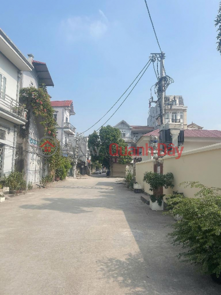 Land for sale in Kinh No, Uy No, 70m x 4m, car alley, price slightly over 4 billion, negotiable. Contact: 0936123469, Vietnam Sales | đ 4.25 Billion