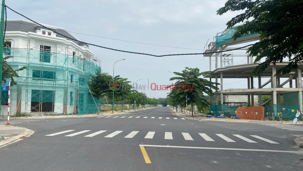 đ 2,66 tỷ Nhà phố hiện đại tại Hòa Lợi, Bến Cát, giá rẻ 2,66 tỷ - Sổ hồng riêng!
Modern Townhouse in Hoa Loi, Ben Cat –