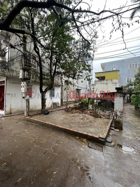 THANH TRÌ MẢNH ĐẤT ĐẸP ĐẦU TƯ sở hữu ngay lô góc 45m² Vạn 3 
• Mặt tiền 5m, cực hiếm
• Tiềm năng sinh lời Niêm yết bán