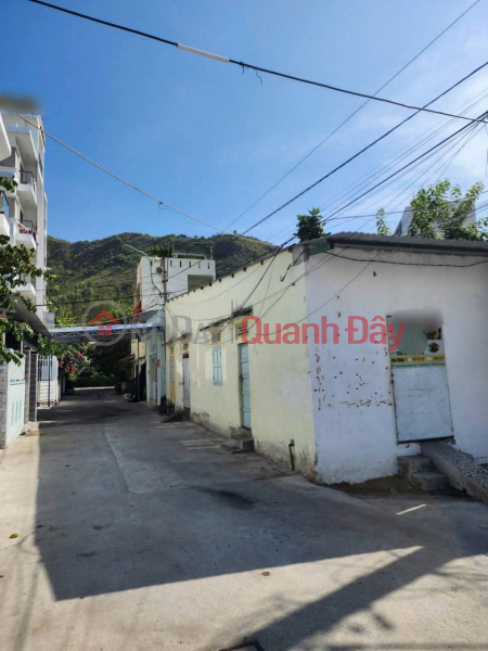 Property Search Vietnam | OneDay | Residential, Sales Listings House for sale on Duong Hien Quyen street, Bac Nha Trang ward - Only 150m from the sea, terrace with sea and mountain view