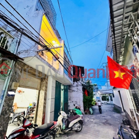 Right next to Hanh Thong Tay Church - Truck alley - 3-storey reinforced concrete - 3 bedrooms _0