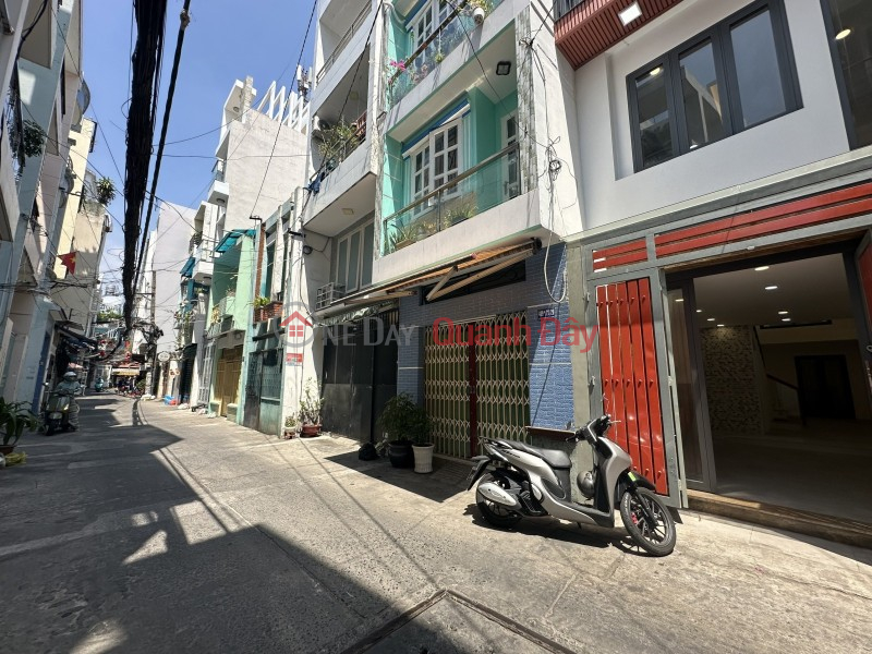đ 8.9 Billion Phu Nhuan Huynh Van Banh - Top Business - 6m Plastic Alley - Car Access to House - 4 Floors at the Back, Price 8 Billion 9