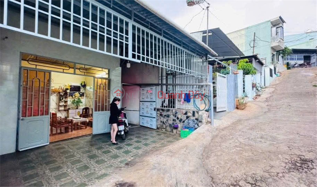 NHÀ CHÍNH CHỦ- GIÁ TỐT CẦN BÁN NHANH NHÀ VỊ TRÍ trung tâm thành phố l Pleiku tỉnh gia Lai | Việt Nam | Bán, đ 1,55 tỷ