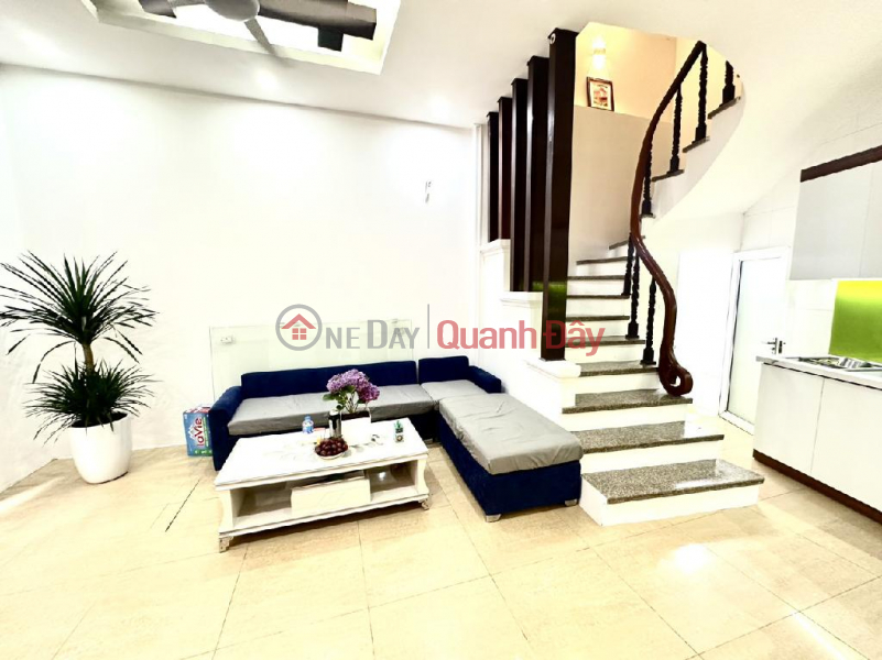 FOR SALE XA DAN TOWNHOUSE - BEAUTIFUL HOUSE CENTER OF DONG DA DISTRICT - 30\\/36M 5 FLOORS - PRICE 8.5 BILLION Sales Listings