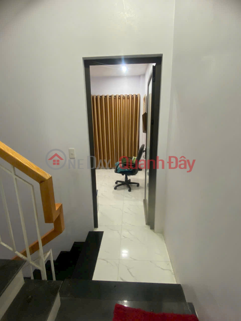 Owner transferred to Hung Yen for work so wants to quickly sell house in Tran Lam urban area _0