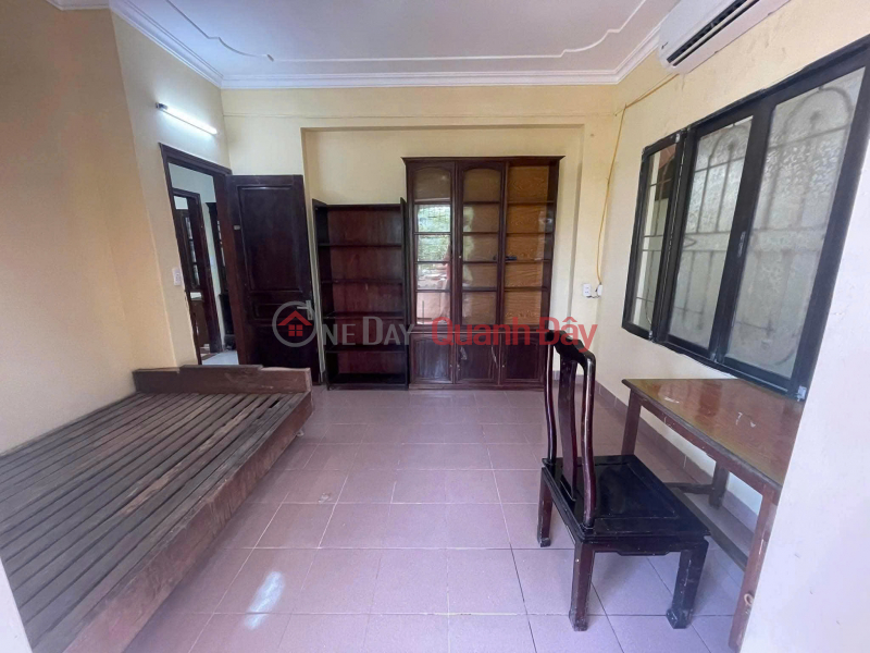 Cho thuê căn hộ Tập thể tầng 5 ngõ 805 Giải Phóng 120m2, 3 ngủ, 9 Triệu Full đồ Niêm yết cho thuê