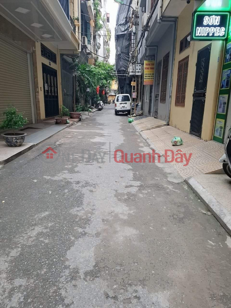 HOUSE FOR SALE TRAN QUOC HOAN - CAU GIAY Area 42M2 X 5 FLOORS, FRONTAGE 4M Sales Listings