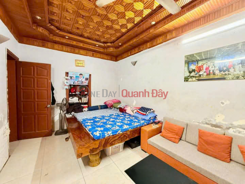 Owner needs to urgently sell house in Hoang Van Thai, 50m2, price 13 billion, military subdivision, car access Vietnam, Sales, đ 13 Billion