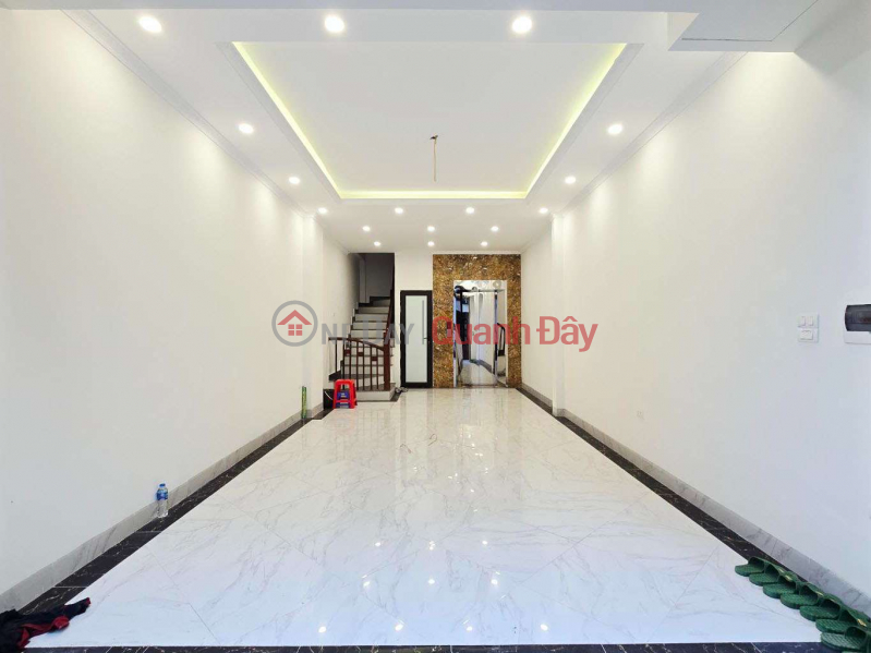 Need to sell new house 45m2 6 floors elevator near Dong Dinh market Thach Ban alley car access 9 billion 9, Vietnam Sales | đ 9.9 Billion