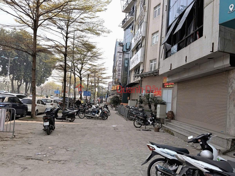 Mặt phố Láng ĐĐ 110m² MT 7m Lô góc 3 thoáng Vỉa hè rộng 10m Xây Building 68.6 tỷ Niêm yết bán