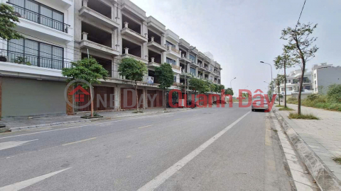 House for sale in Co Duong Tien Duong urban area - 20m road frontage for business _0