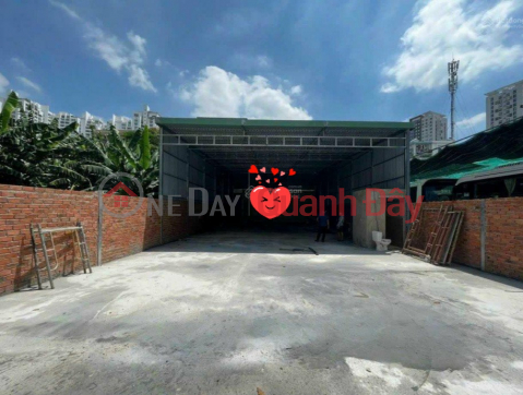 Le Van Luong warehouse for rent, 10x30m, price 25 million VND _0