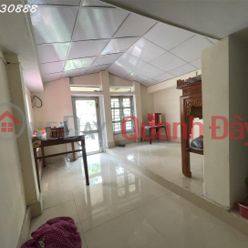 Urgent sale of 2.5-storey house on Nguyen Van Linh street, Tuyen Quang city _0