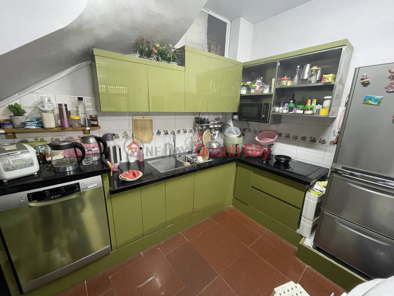 Property Search Vietnam | OneDay | Nhà ở Niêm yết bán Rất hiếm! Bán nhà Hào Nam 32m2, 4 tầng, mặt tiền gần 4.2m, nhỉnh 13 tỷ, ô tô tránh, vỉa hè