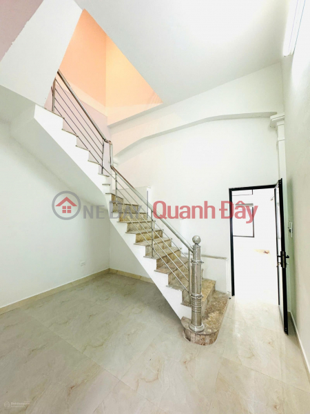 đ 13 Million/ month, Owner renting out a newly renovated house, 97.2m2, on Mai Phuc street, facing Southeast, with two street frontages. Price: 13 million VND\\/month.