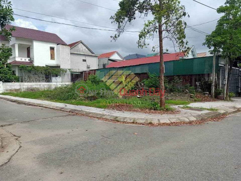 Land with 2 fronts, convenient for trading Sales Listings