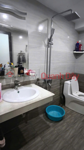 đ 8,2 tỷ NHÀ ĐẸP XÂY KIÊN CỐ NGÕ THÔNG RỘNG Ngọc Thụy 44m2,X 4 tầng, mặt tiền 3.8m, 8.2 tỷ Long Biên.