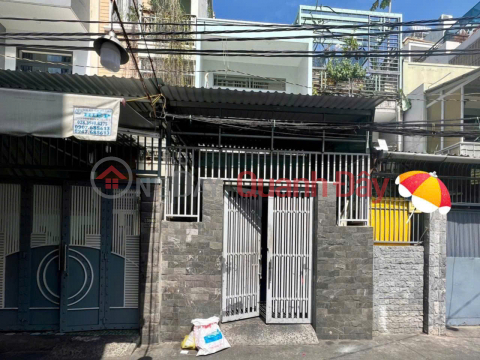 SIÊU PHẨM XÓM CHIẾU, P.13, QUẬN 4, HỒ CHÍ MINH - NHÀ NỞ HẬU TÀI LỘC. _0
