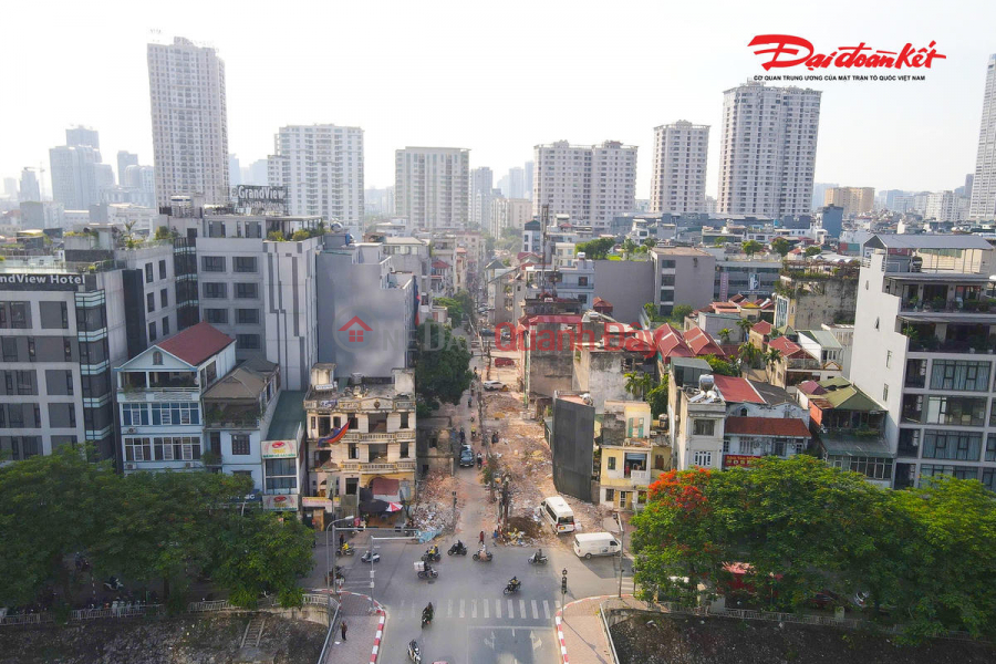 Bán nhà măt ngõ 381 nguyễn khang DT 46m2 xây 5 tầng, mt 5 giá 21,8 tỷ Niêm yết bán