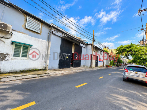 OWNER RENTING OUT STREET-FRONT HOUSE WITH WORKSHOP ON BUI MINH TRUC STREET, BINH DONG WARD. _0