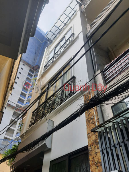 Rare, few houses for sale on Hoang Cau street 50m 4 floors mt4m, cars, business Sales Listings