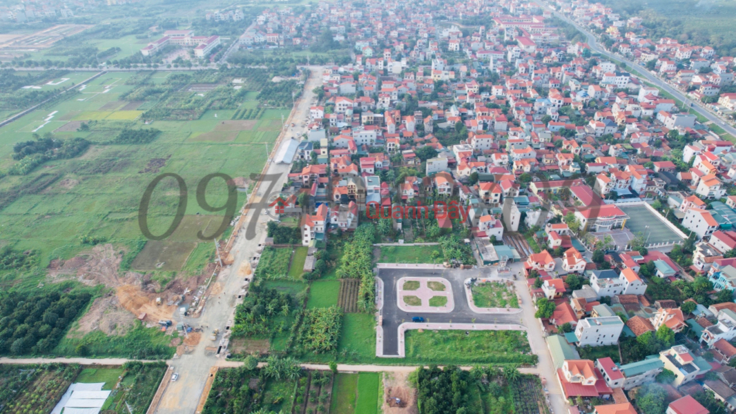 Property Search Vietnam | OneDay | Residential, Sales Listings, Updated land use rights auction in Hong Ha commune, Dan Phuong district on the morning of December 23, 2023.