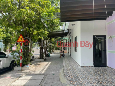 House for sale with 2 fronts on Hoang Dinh Ai street, Hoa Xuan, Price 8 billion VND _0