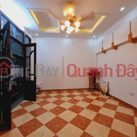 CAU GIAY CENTER - CORNER LOT - Thong Lane - SMALL BUSINESS - Area: 36/31M*6 FLOORS. Area 8M, PRICE 7.3 BILLION. _0