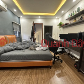 HOUSE FOR SALE ON HOANG HOA THAM STREET 5 FLOORS 38M2 MT 4.2M 20M FROM STREET MORE THAN 5 BILLION LIVE NOW _0