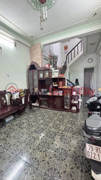 3-STORY HOUSE FOR SALE, COMMERCIAL FRONTAGE ON LE HONG PHONG STREET, PHUOC LONG AREA Sales Listings