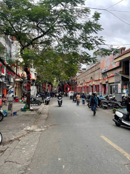 BÁN NHÀ 3 TẦNG MẶT PHỐ NGỌC HÀ, GẦN LĂNG BÁC, 75M2 MT 4,5M GIÁ 23 TỶ Niêm yết bán