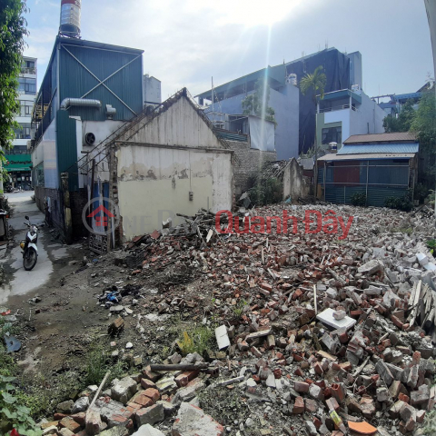 32m2 land in Gia Lam commune, Hanoi, accessible by car, only 4 billion VND (negotiable). 0989894845 _0