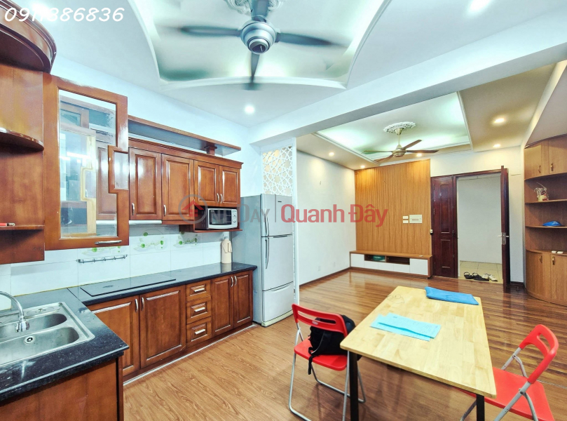 Đẹp long lanh Tòa F4 Trung Kính 85m 2PN, trung tâm Cầu Giấy, hơn 7 tỷ Niêm yết bán