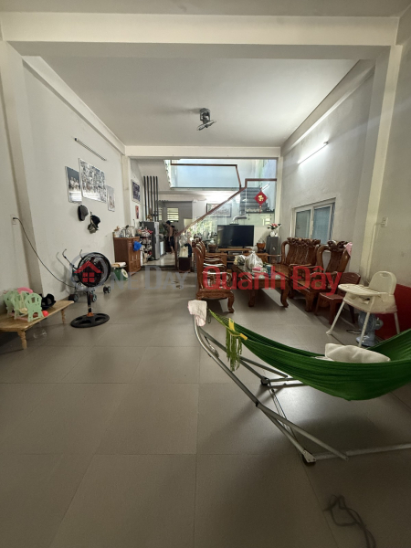 Solid 3-storey house on Nguyen Trung Truc frontage, Son Tra, 133.3m2, only 10.5 billion Sales Listings