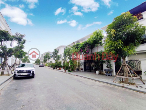Vietnamese Overseas Village Villa - 232m², 3 floors - Extremely wide 24m road _0