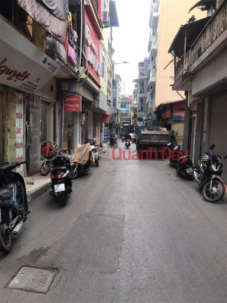 House for sale on Trung Liet Street, Dong Da District. 36m Frontage 4m Approximately 10 Billion. Commitment to Real Photos Accurate Description. Owner Vietnam, Sales đ 10.1 Billion